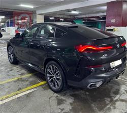 بی ئێم دەبڵیو X6